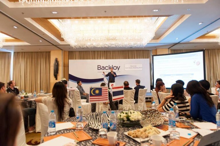 Image of William B. Choi at a training seminar for the company Backjoy.